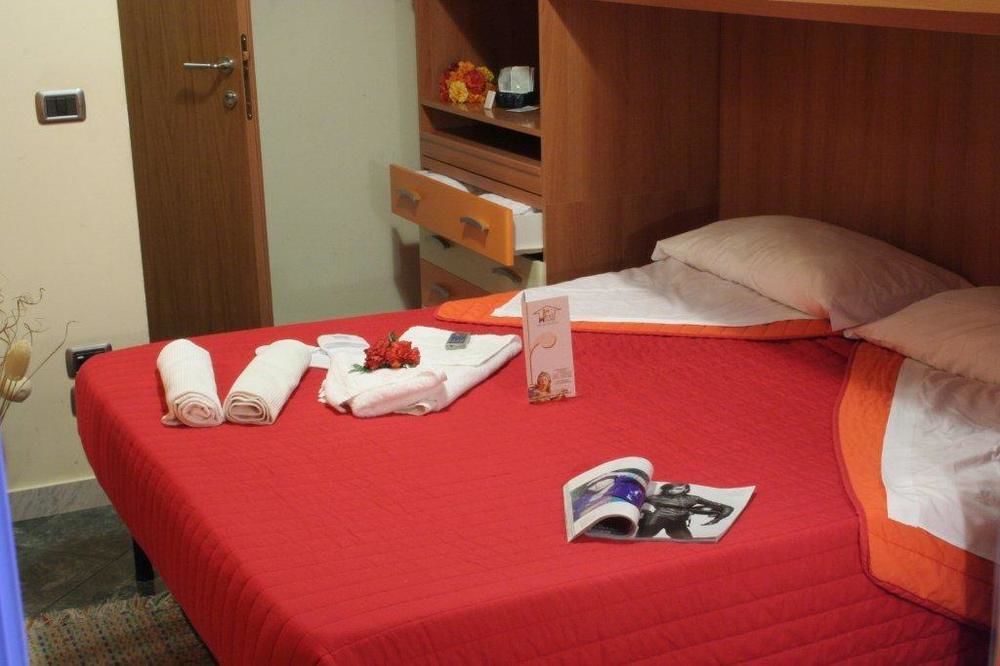 רומא Reale House Rooms מראה חיצוני תמונה