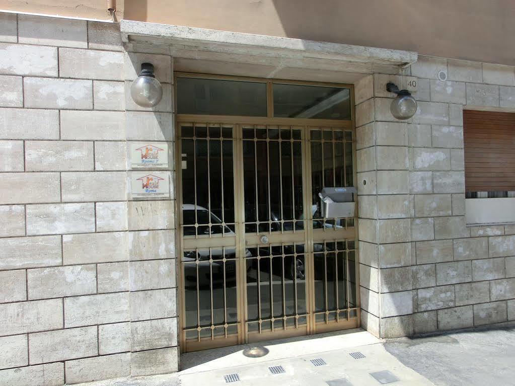 רומא Reale House Rooms מראה חיצוני תמונה
