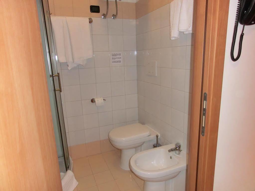 רומא Reale House Rooms מראה חיצוני תמונה